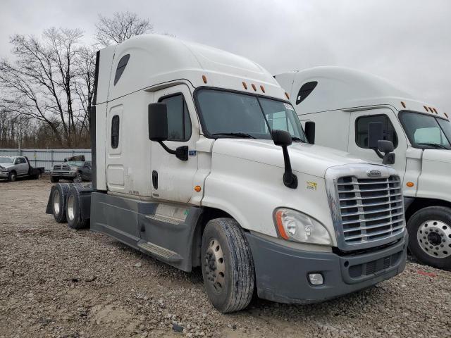  Salvage Freightliner Cascadia 1