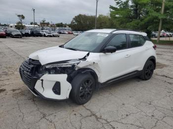  Salvage Nissan Kicks