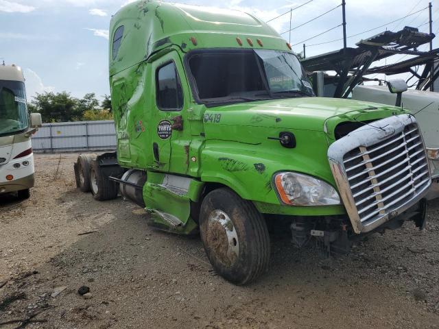  Salvage Freightliner Cascadia 1