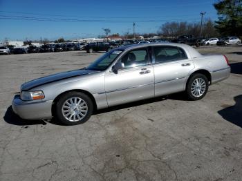  Salvage Lincoln Towncar