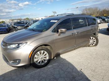  Salvage Chrysler Pacifica