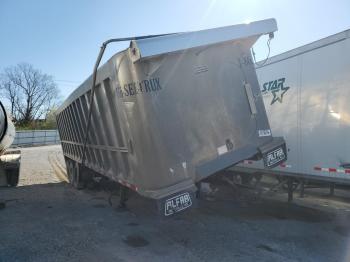  Salvage Alfa Romeo Trailer