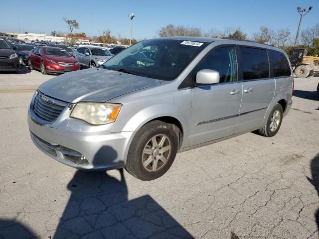  Salvage Chrysler Minivan