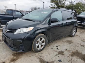  Salvage Toyota Sienna