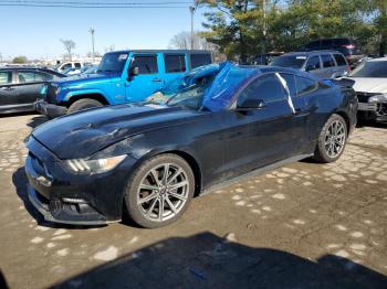  Salvage Ford Mustang