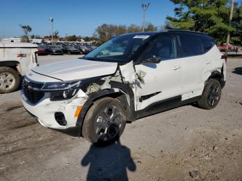  Salvage Kia Seltos