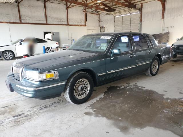  Salvage Lincoln Towncar