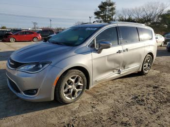  Salvage Chrysler Pacifica