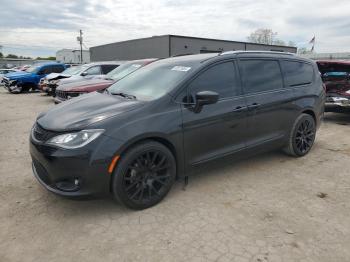  Salvage Chrysler Pacifica