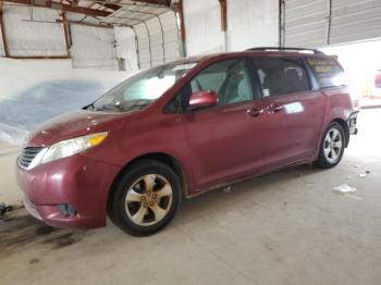 Salvage Toyota Sienna