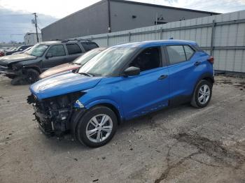  Salvage Nissan Kicks