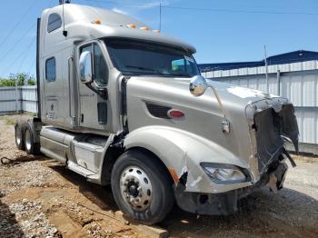  Salvage Peterbilt 587