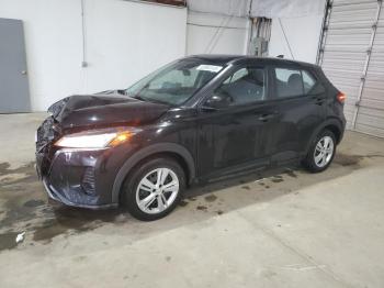  Salvage Nissan Kicks