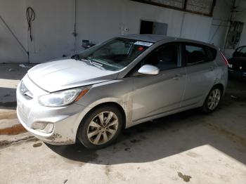  Salvage Hyundai ACCENT