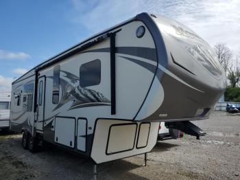  Salvage Montana Trailer