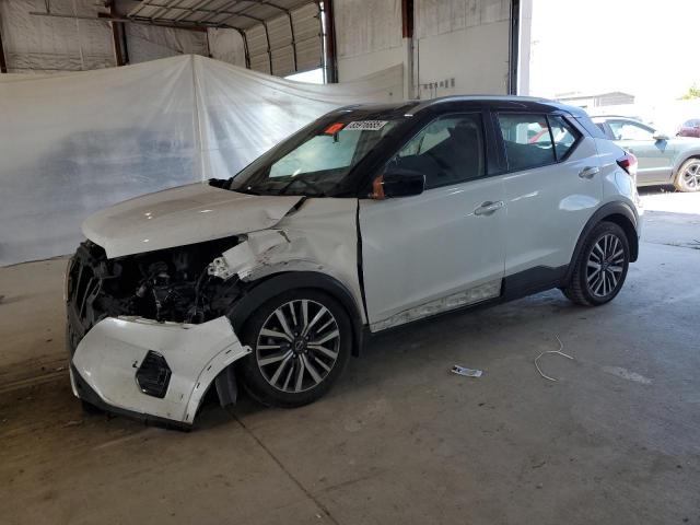  Salvage Nissan Kicks