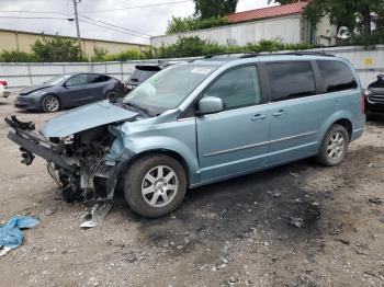  Salvage Chrysler Minivan