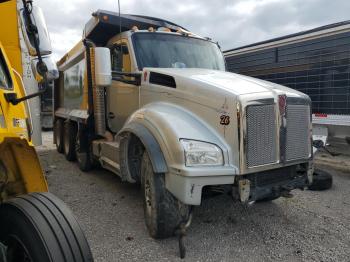  Salvage Kenworth T880
