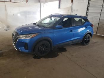  Salvage Nissan Kicks