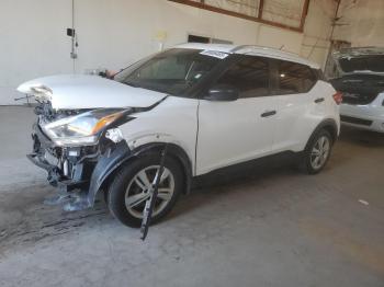  Salvage Nissan Kicks