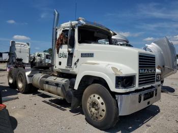  Salvage Mack 600 Chu600