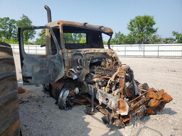  Salvage Volvo Vnl