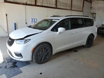  Salvage Chrysler Pacifica