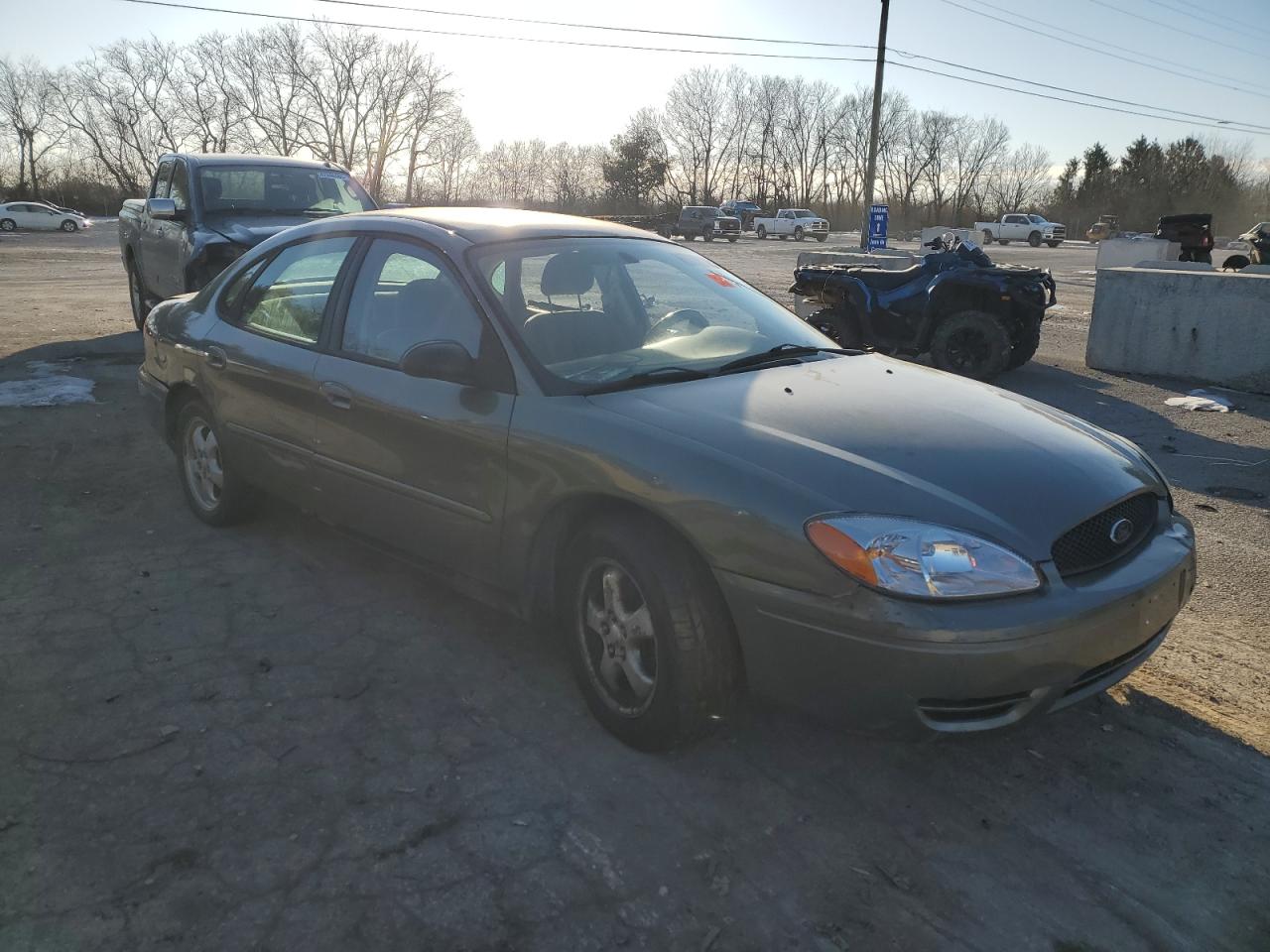 Ford Taurus Se Image 5