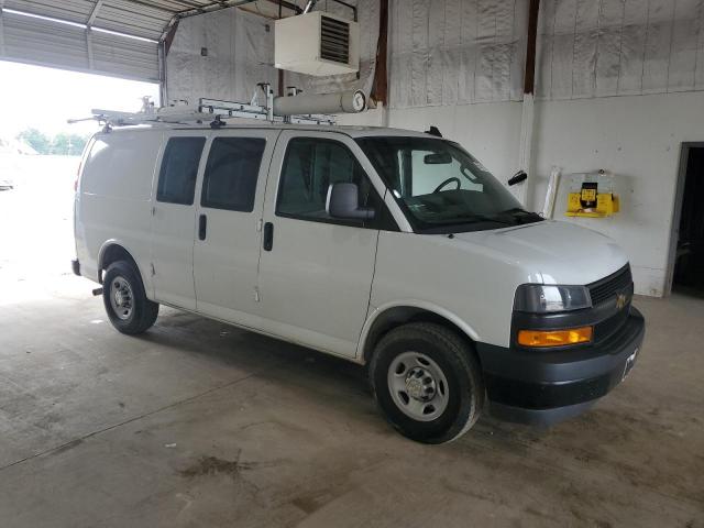 Chevrolet Express Image 4