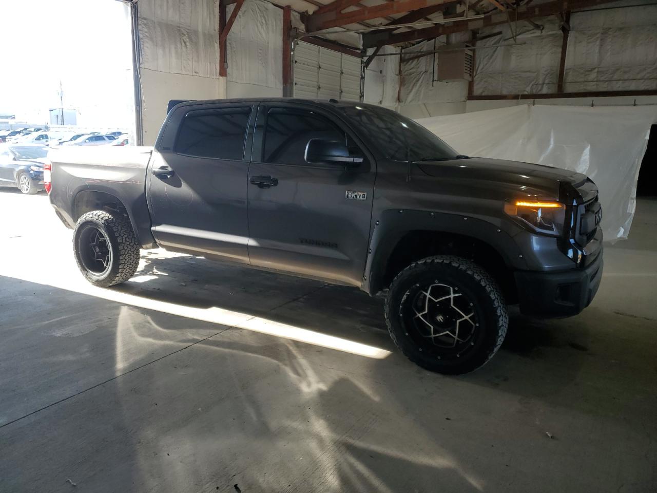 Toyota Tundra Crewmax Sr5 Image 3