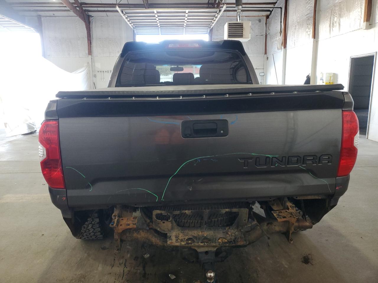 Toyota Tundra Crewmax Sr5 Image 4