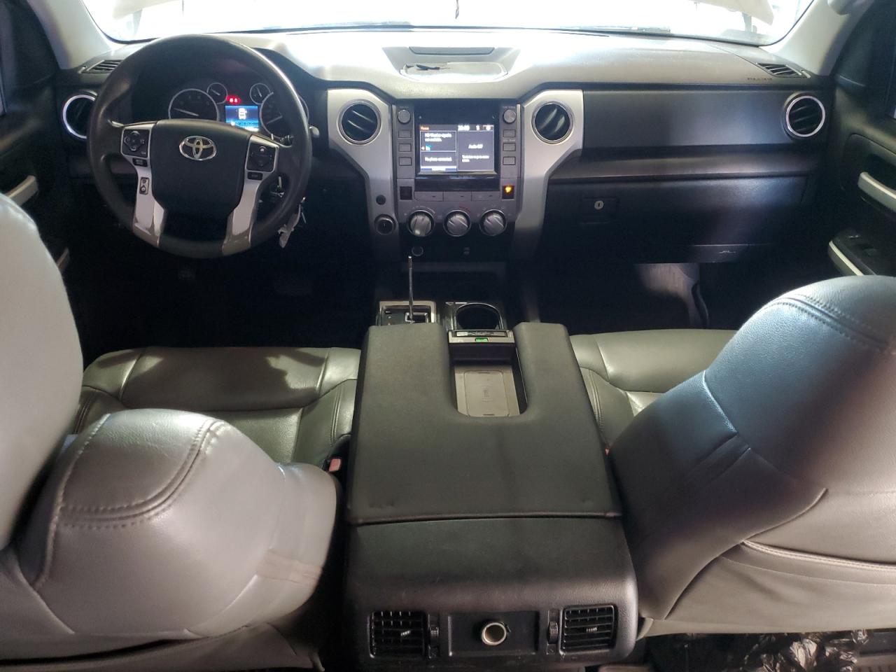 Toyota Tundra Crewmax Sr5 Image 11