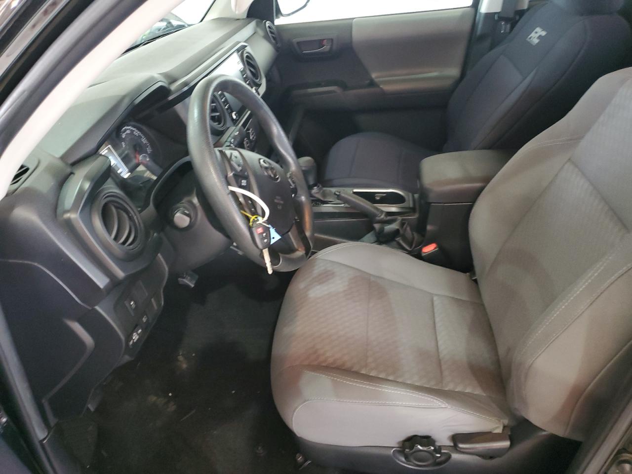 Toyota Tacoma Double Cab Image 9