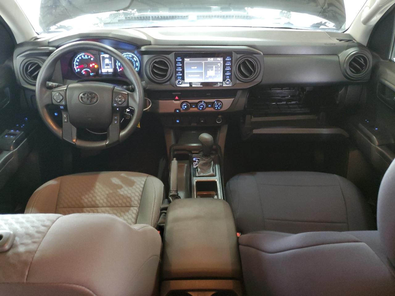 Toyota Tacoma Double Cab Image 10