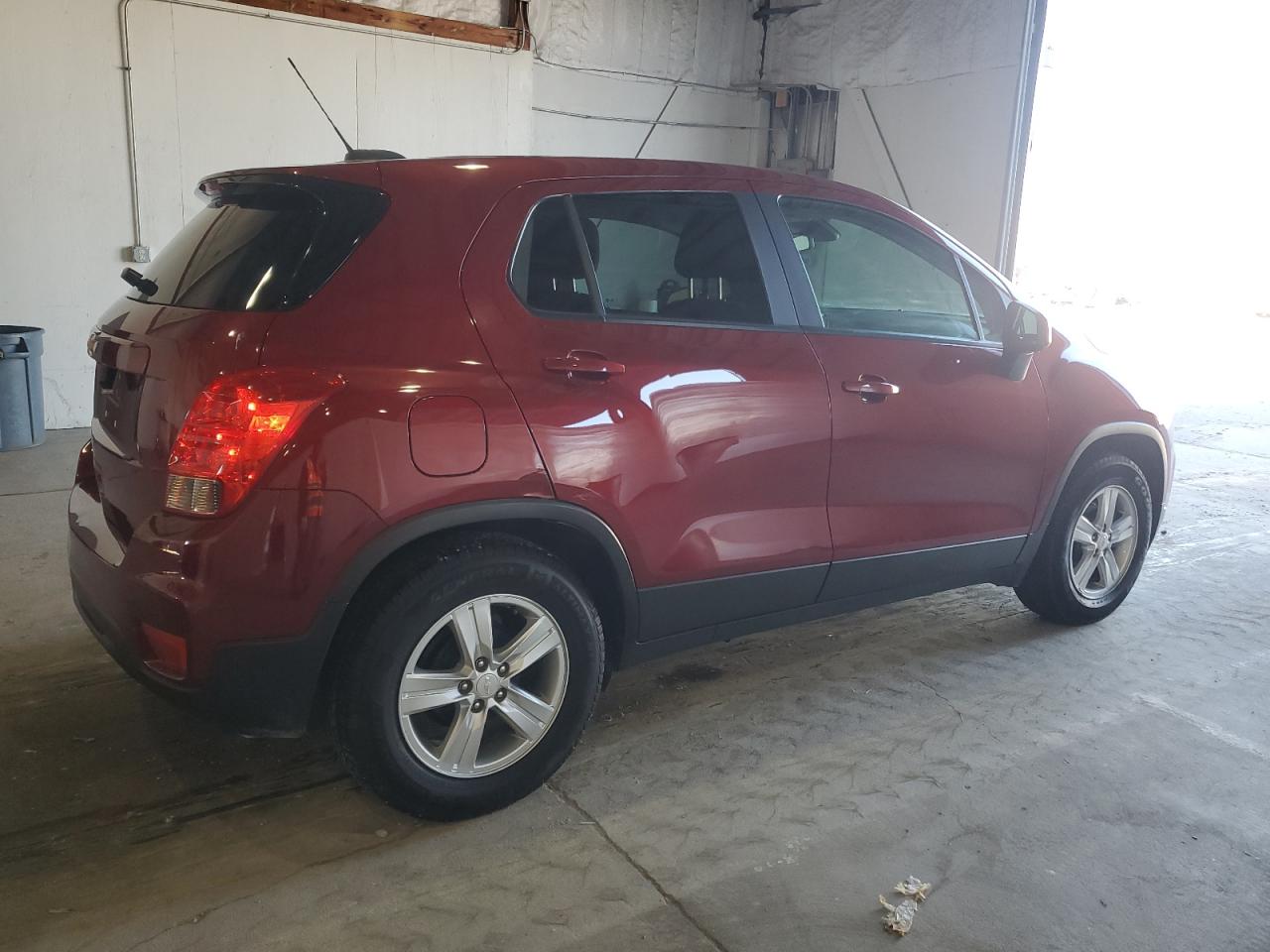 Chevrolet Trax Ls Image 2