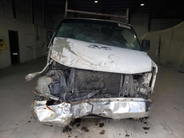 Chevrolet Express Image 4