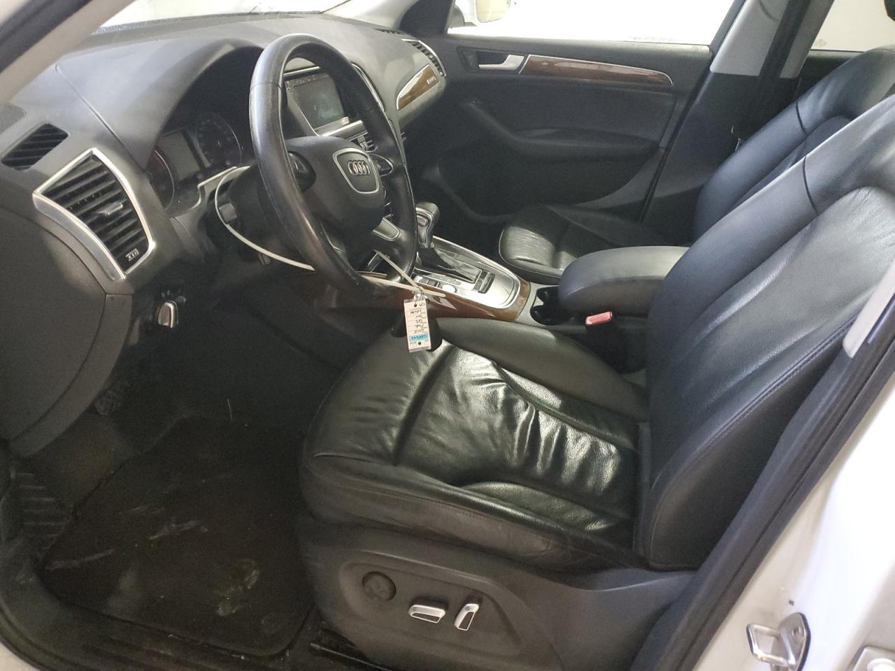 Audi Q5 Premium Plus Image 11