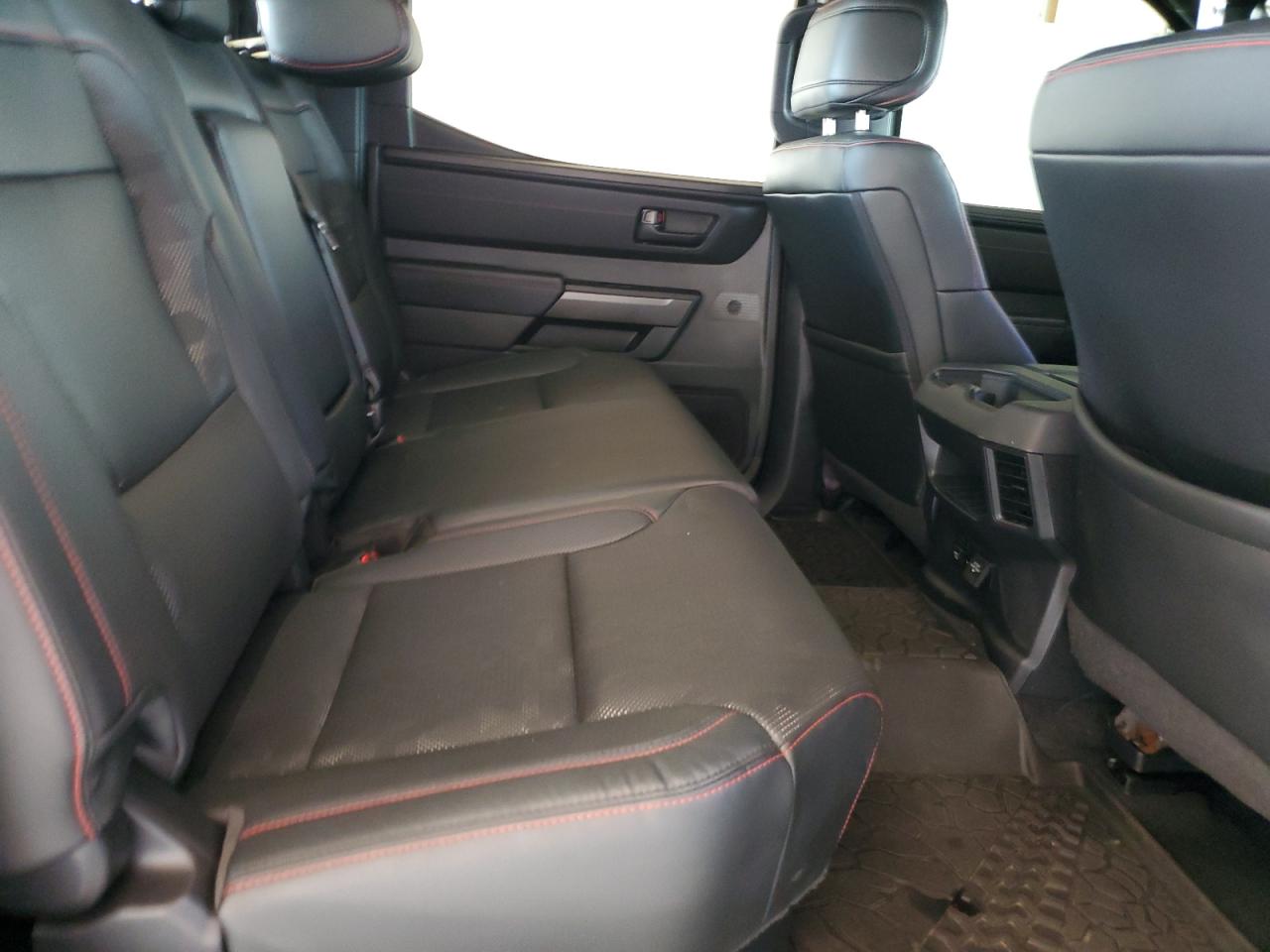 Toyota Tundra Crewmax Limited Image 9