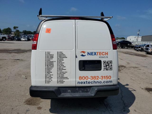 Chevrolet Express Image 3