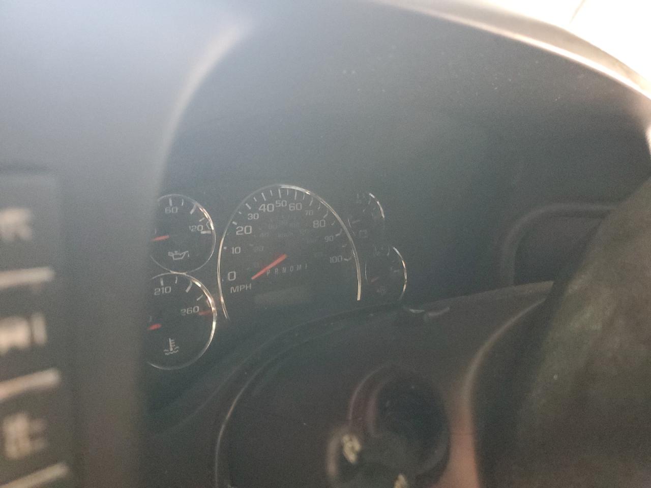 Chevrolet Express Image 10