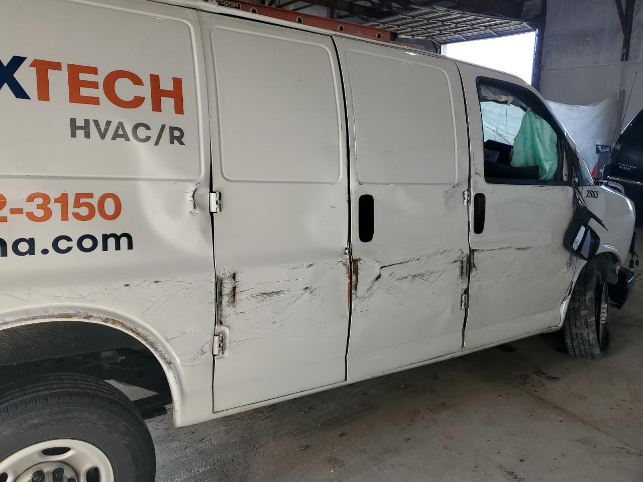 Chevrolet Express Image 9