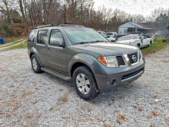  Salvage Nissan Pathfinder