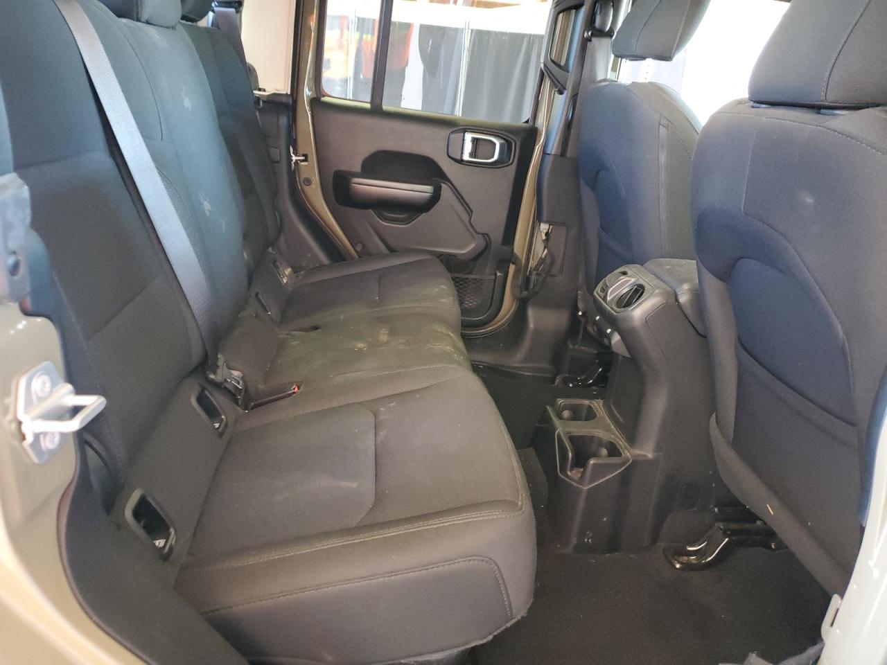 Jeep Gladiator Sport Image 10