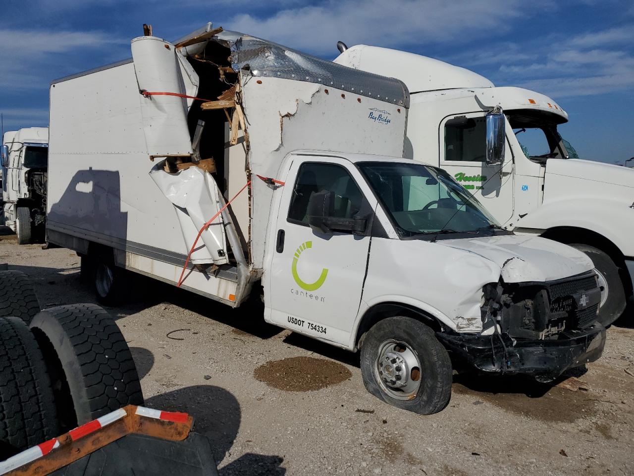 Chevrolet Express Image 8