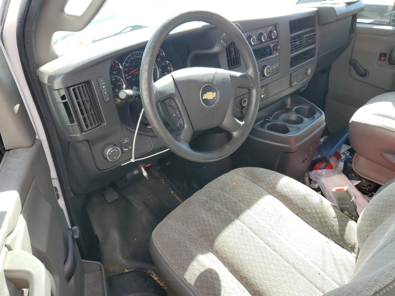 Chevrolet Express Image 3