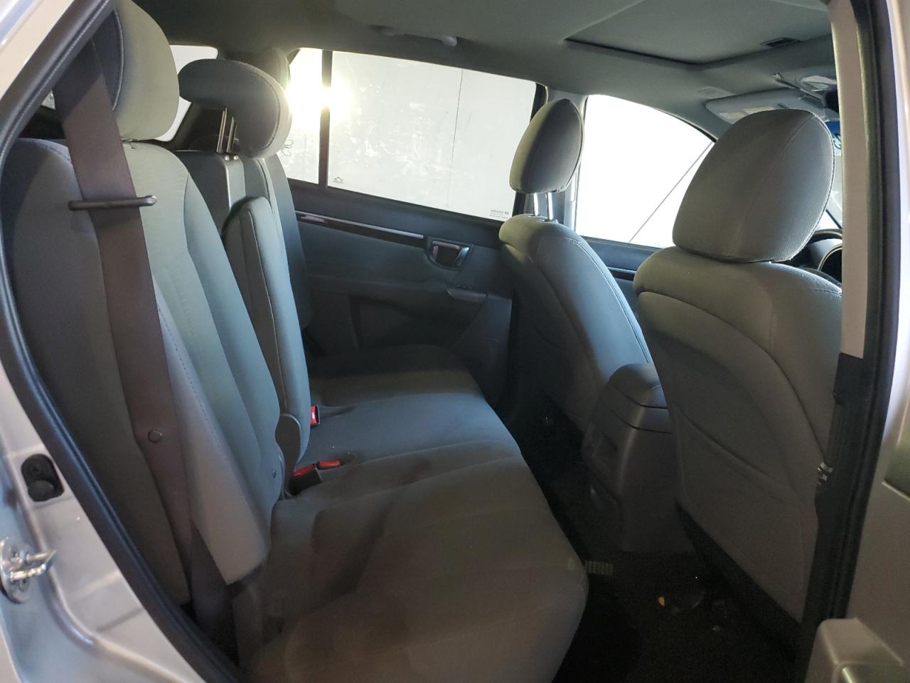 Hyundai SANTA FE Gls Image 13