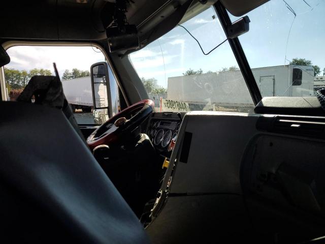 Freightliner Coronado Coronado 132 Image 3