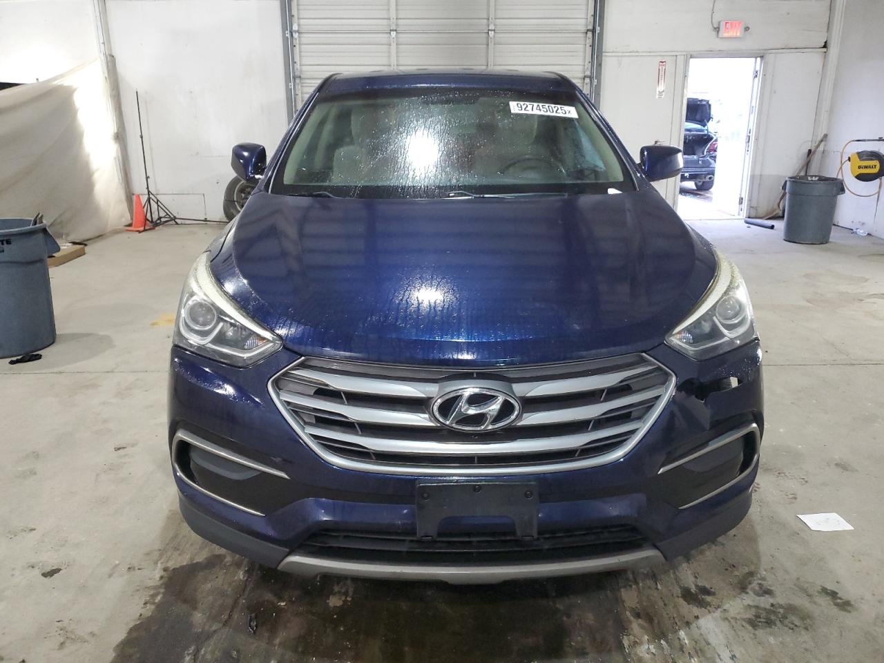 Hyundai SANTA FE Image 8