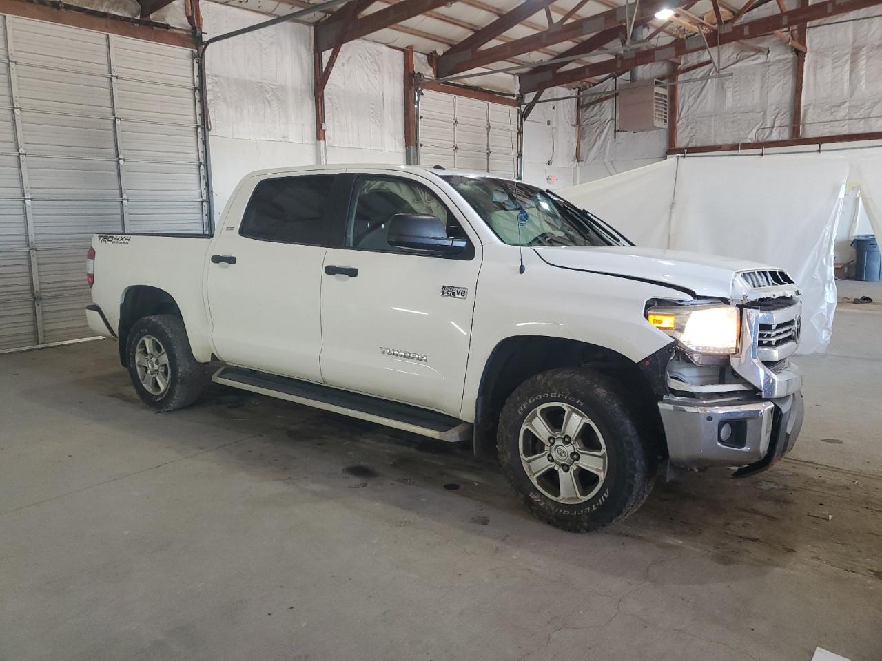 Toyota Tundra Crewmax Sr5 Image 6