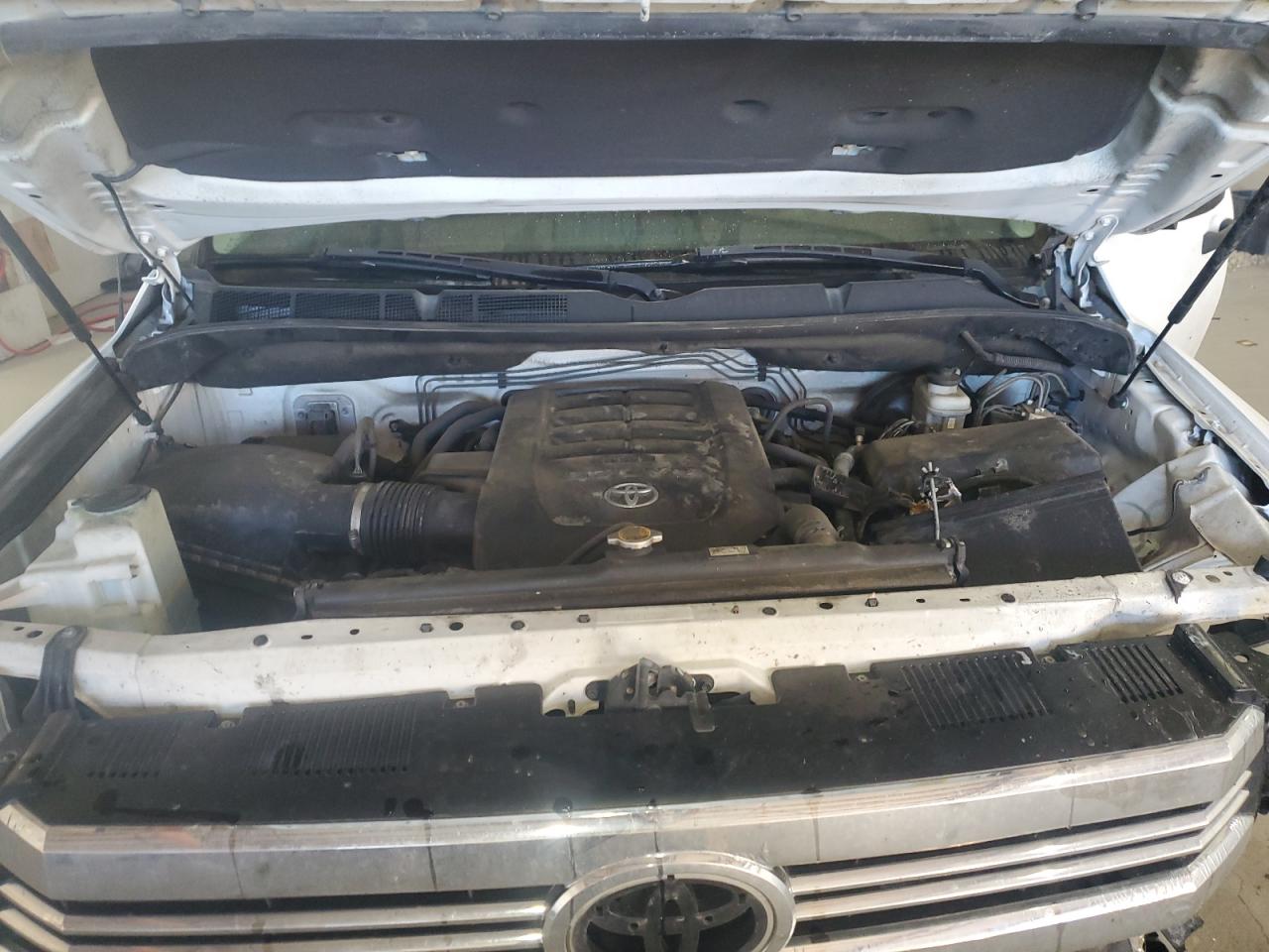 Toyota Tundra Crewmax Sr5 Image 10